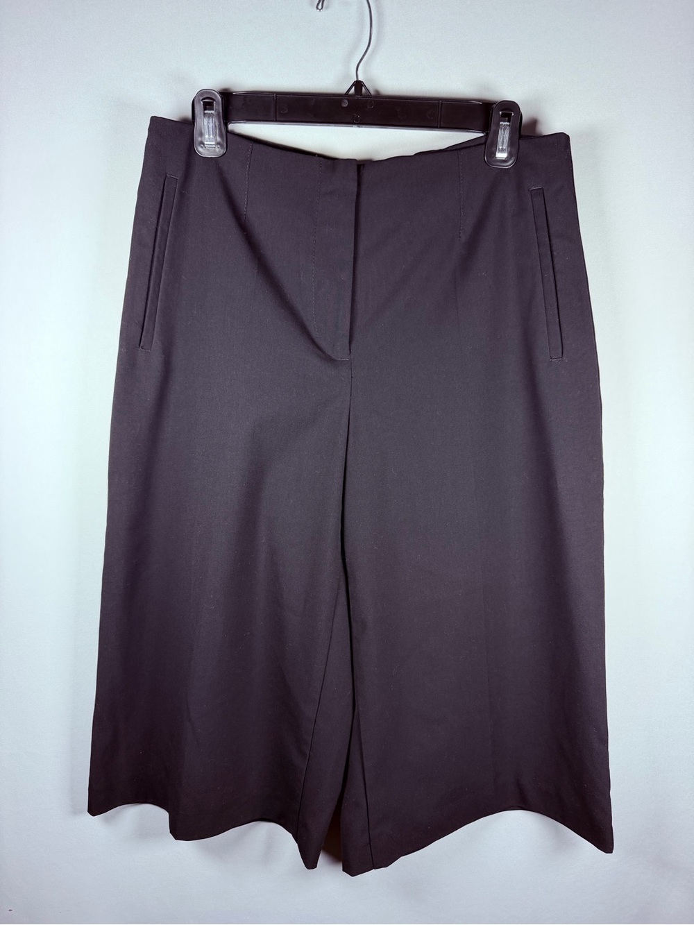 Zara Black Wide-Leg Capris with Welt Pockets